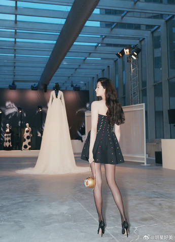 女人把私人部位扒开视频在线看高清画质